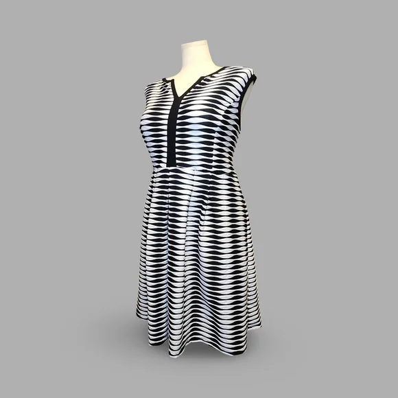 Shelby & Palmer sleeveless fit-and-flare dress Whimsygoth Rockabilly Punk B&W ❥❥ - Picture 1 of 11